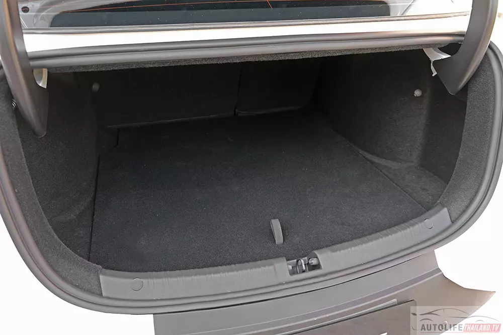 Khoang hành lý phía sau của BYD Seal 6