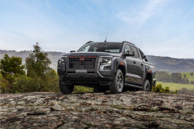 Nissan Navara 2026 thế hệ mới cập bến đại lý, sẵn sàng bàn giao đến tay người dùng