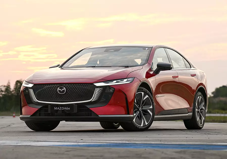Mazda 6e - sedan hạng trung thay thế Mazda6 - đã được chốt giá tại Thái Lan - Ảnh 1.