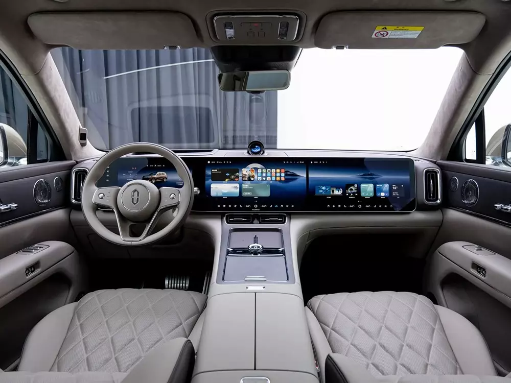 SUV cỡ lớn Aito M9 của Huawei chính thức được bán ra thị trường, có chế độ máy bay như điện thoại - Ảnh 3. SUV cỡ lớn Aito M9 của Huawei chính thức được bán ra thị trường, có chế độ máy bay như điện thoại - Ảnh 3.