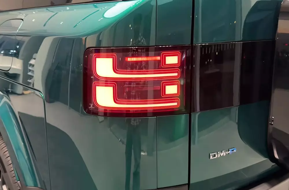 BYD chuẩn bị đối đầu Land Rover Defender ngay trên sân nhà của đối thủ - Ảnh 8.