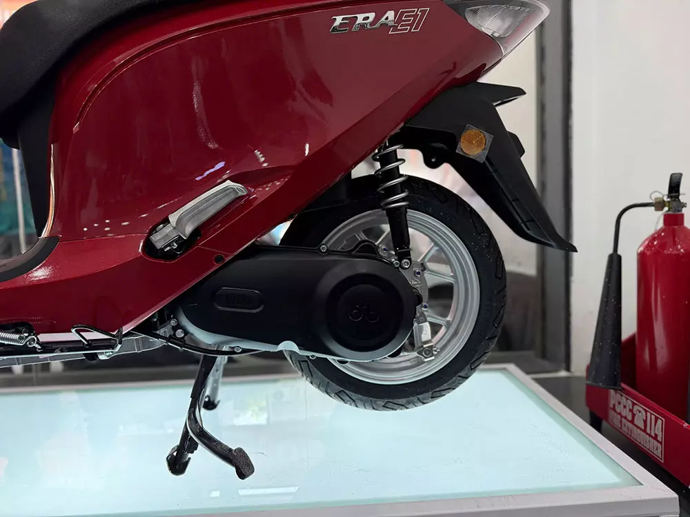Dat Bike ERA được trang bị mô-tơ điện nằm bên Dat Bike ERA được trang bị mô-tơ điện nằm bên
