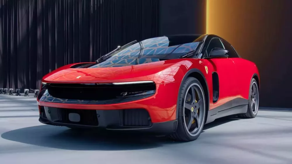 Ferrari Luce chính thức trình làng vào hôm 26/5 và lập tức trở thành đề tài gây tranh cãi