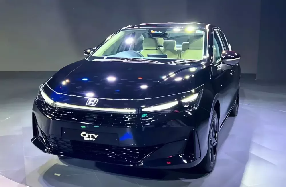 Honda City 2026 chính thức ra mắt với màn hình lớn hơn, thêm camera 360 độ và chỉ "ăn" 3,6 lít/100 km - Ảnh 8.