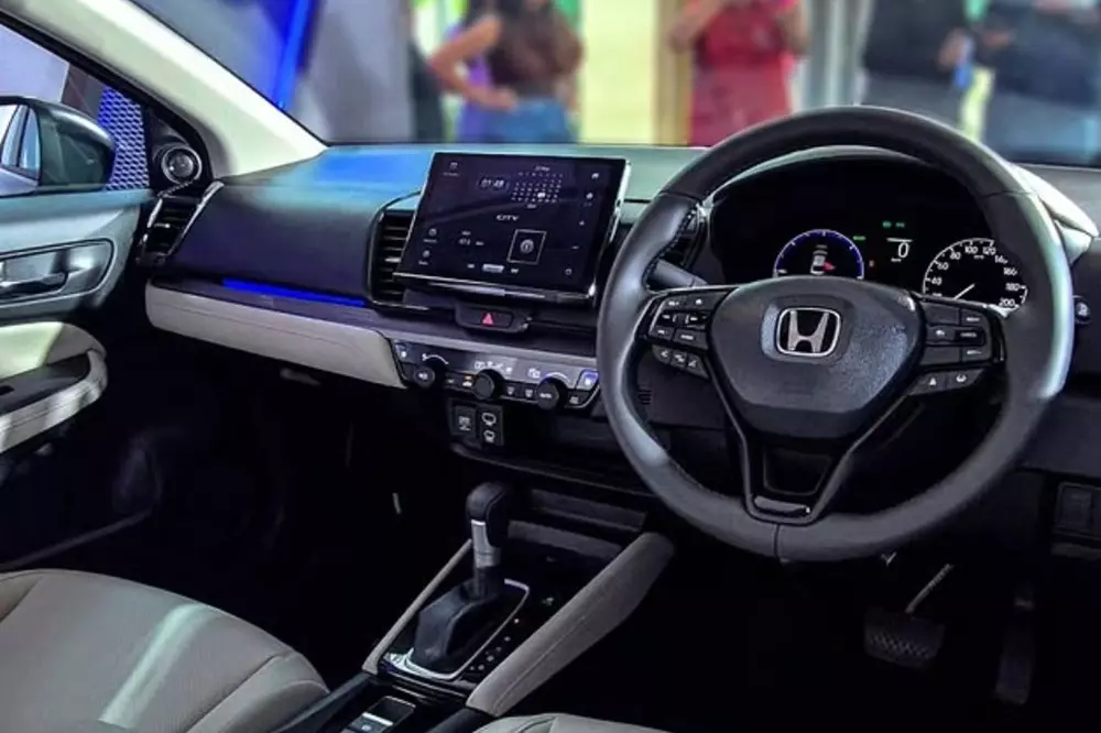 Honda City 2026 chính thức ra mắt với màn hình lớn hơn, thêm camera 360 độ và chỉ "ăn" 3,6 lít/100 km - Ảnh 5.