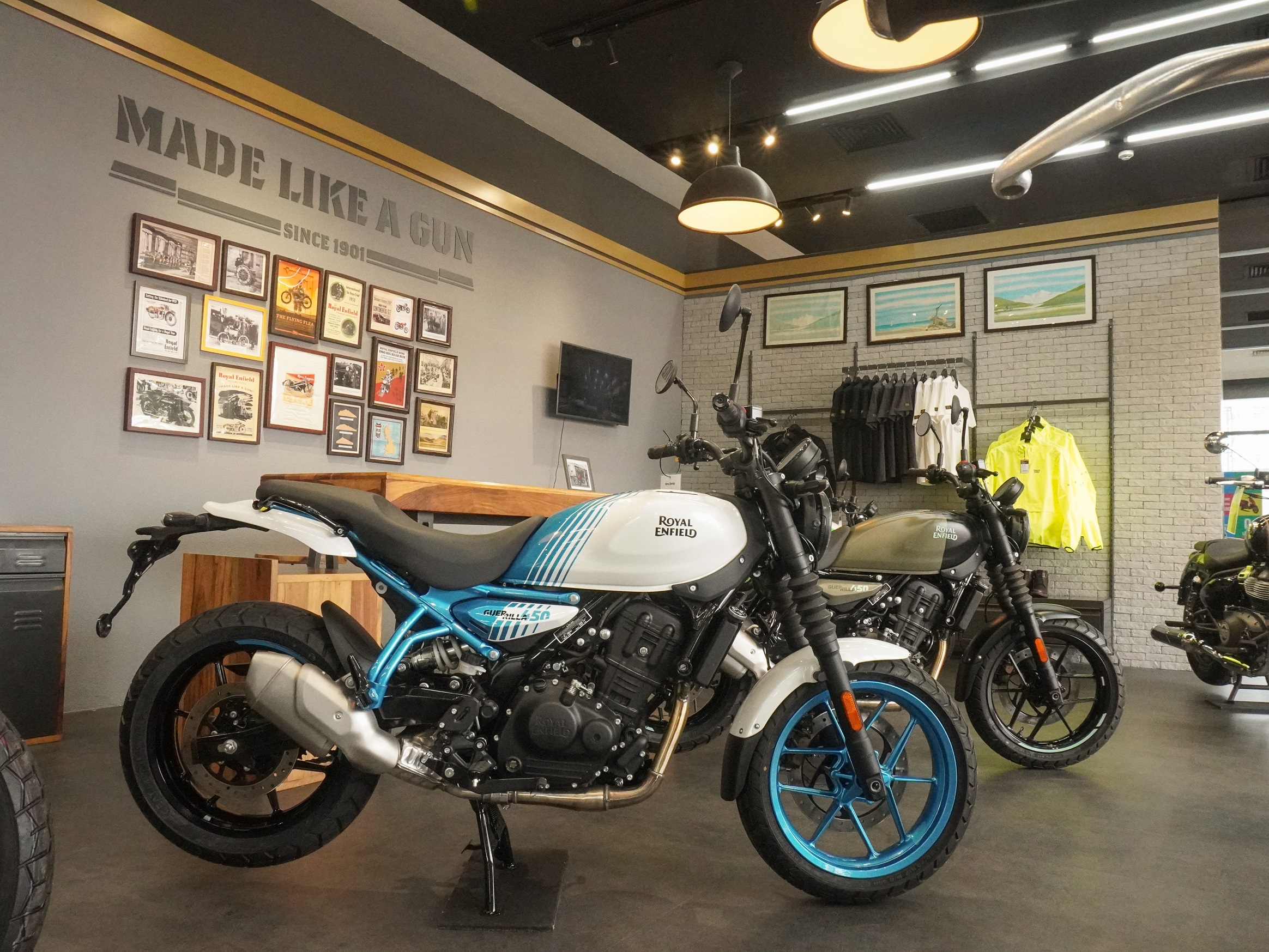 Royal Enfield (2).JPG Royal Enfield (2).JPG