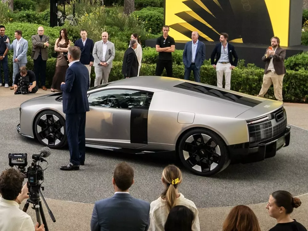 Siêu xe Audi Nuvolari hoàn toàn mới bất ngờ trình làng, kế nhiệm R8 với sức mạnh từ Lamborghini - Ảnh 2. Siêu xe Audi Nuvolari hoàn toàn mới bất ngờ trình làng, kế nhiệm R8 với sức mạnh từ Lamborghini - Ảnh 2.
