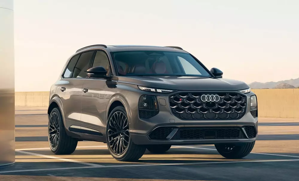Audi SQ7 2026 dùng động cơ V8 mạnh mẽ hơn