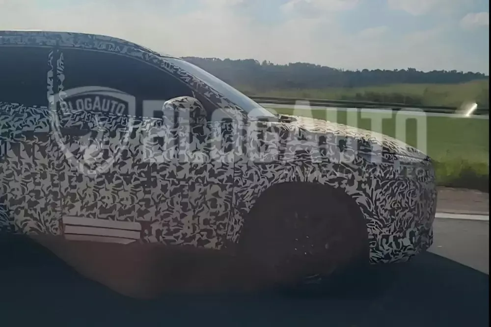 Toyota Corolla Cross phiên bản bán tải hoàn toàn mới bất ngờ lộ diện, ra mắt vào đầu năm sau - Ảnh 3. Toyota Corolla Cross phiên bản bán tải hoàn toàn mới bất ngờ lộ diện, ra mắt vào đầu năm sau - Ảnh 3.
