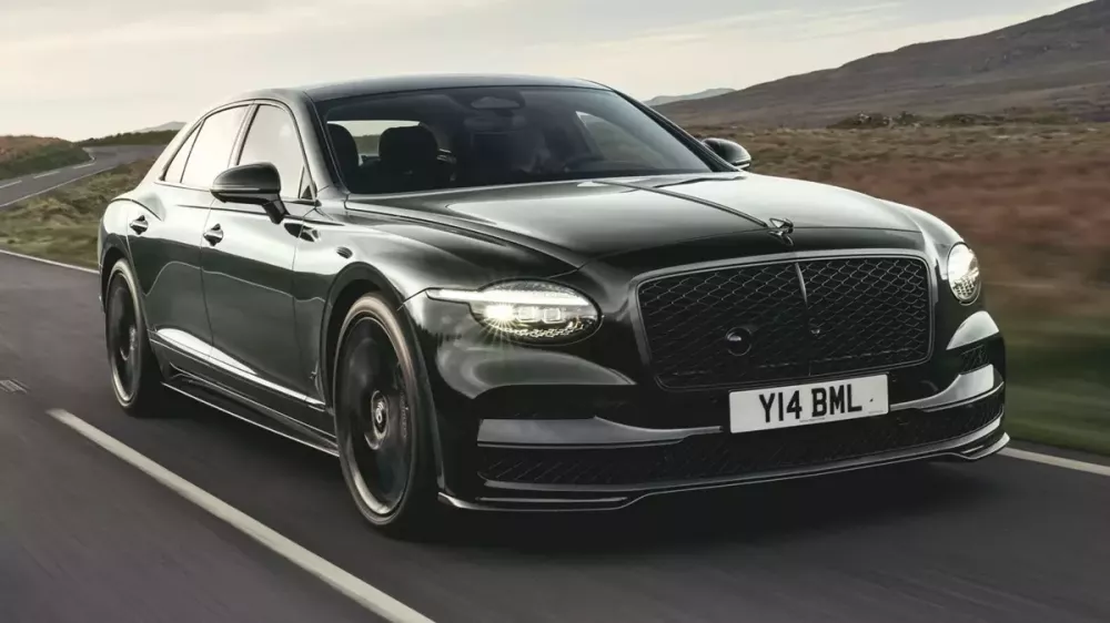 Bentley Flying Spur phiên bản mới trình làng, từ bỏ một thiết kế truyền thống được duy trì từ năm 1962 - Ảnh 1.