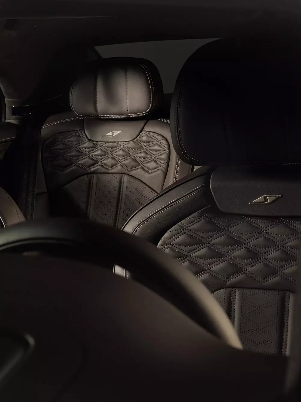 Bentley Flying Spur phiên bản mới trình làng, từ bỏ một thiết kế truyền thống được duy trì từ năm 1962 - Ảnh 8.