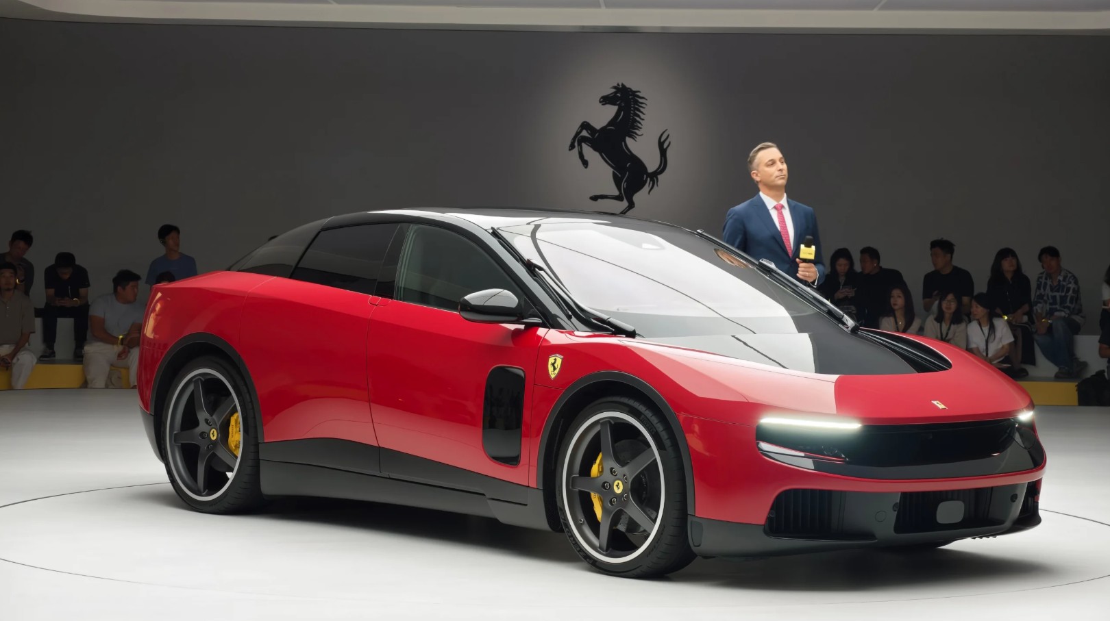 Ferrari Luce 3.jpg Ferrari Luce 3.jpg