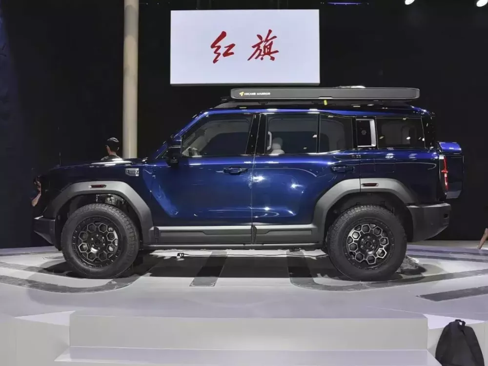 Hãng chuyên sản xuất xe limousine cho lãnh đạo Trung Quốc chế tạo đối thủ mới của Mercedes G-Class - Ảnh 4. Hãng chuyên sản xuất xe limousine cho lãnh đạo Trung Quốc chế tạo đối thủ mới của Mercedes G-Class - Ảnh 4.