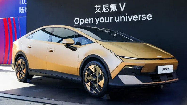 Hyundai Ioniq V.jpg Hyundai Ioniq V.jpg
