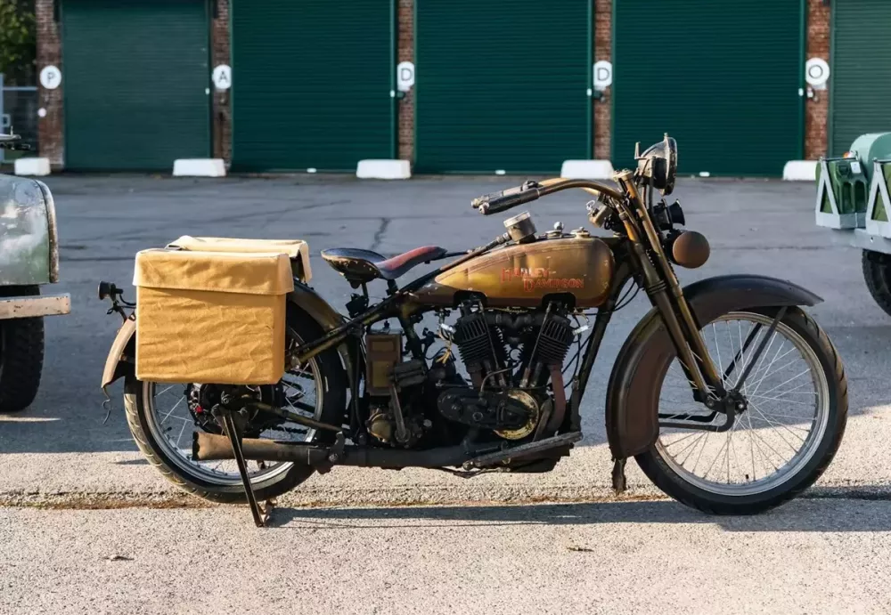 Ngôi sao "Aquaman" Jason Momoa vừa tạo ra 2 chiếc Harley-Davidson dùng động cơ hybrid sạc điện đầu tiên - Ảnh 1.
