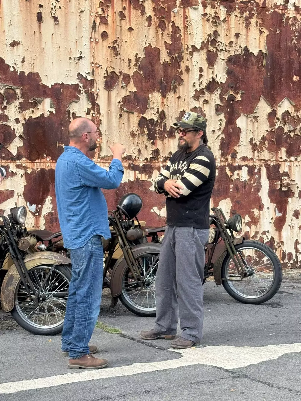 Ngôi sao "Aquaman" Jason Momoa vừa tạo ra 2 chiếc Harley-Davidson dùng động cơ hybrid sạc điện đầu tiên - Ảnh 2.