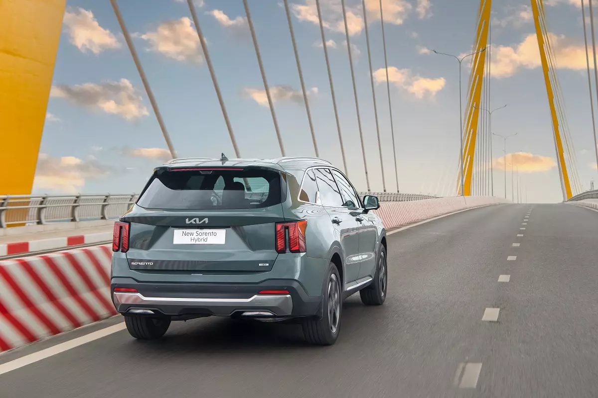 Kia Sorento HEV có giá từ 1,349 tỷ đồng, phá vỡ quy luật "Hybrid là đắt nhất" - Ảnh 5.