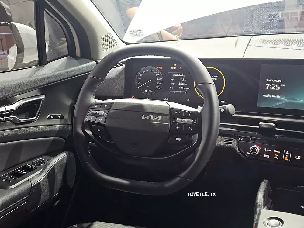 Kia Sorento Hybrid đời mới nhất ra mắt Việt Nam, giá bán vẫn còn là ẩn số - Ảnh 5. Kia Sorento Hybrid đời mới nhất ra mắt Việt Nam, giá bán vẫn còn là ẩn số - Ảnh 5.