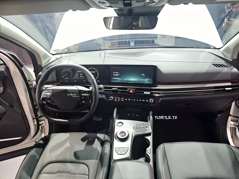 Kia Sorento Hybrid đời mới nhất ra mắt Việt Nam, giá bán vẫn còn là ẩn số - Ảnh 4. Kia Sorento Hybrid đời mới nhất ra mắt Việt Nam, giá bán vẫn còn là ẩn số - Ảnh 4.