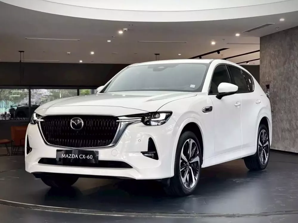 Mazda CX-60 được nhận cọc tại đại lý Việt, giá dự kiến khoảng 1,8 tỷ đồng - Ảnh 1.