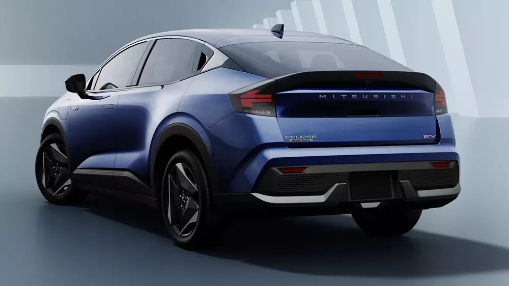 Khu vực phía sua của Mitsubishi Eclipse Sport cũng chỉ thay đổi nhẹ so với Nissan Leaf Khu vực phía sua của Mitsubishi Eclipse Sport cũng chỉ thay đổi nhẹ so với Nissan Leaf