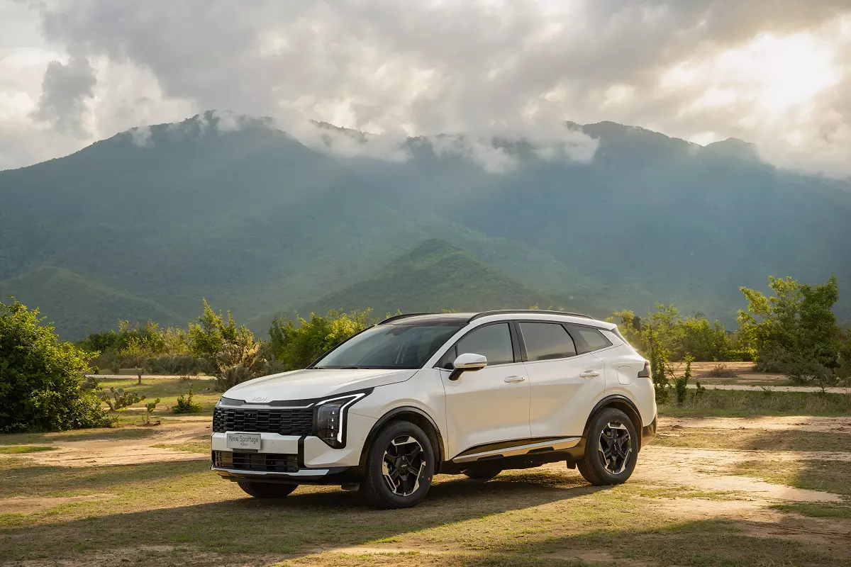 Kia Sportage 2026 tại Việt Nam có thêm lựa chọn hybrid, giá từ 769 triệu đồng - Ảnh 1. Kia Sportage 2026 tại Việt Nam có thêm lựa chọn hybrid, giá từ 769 triệu đồng - Ảnh 1.
