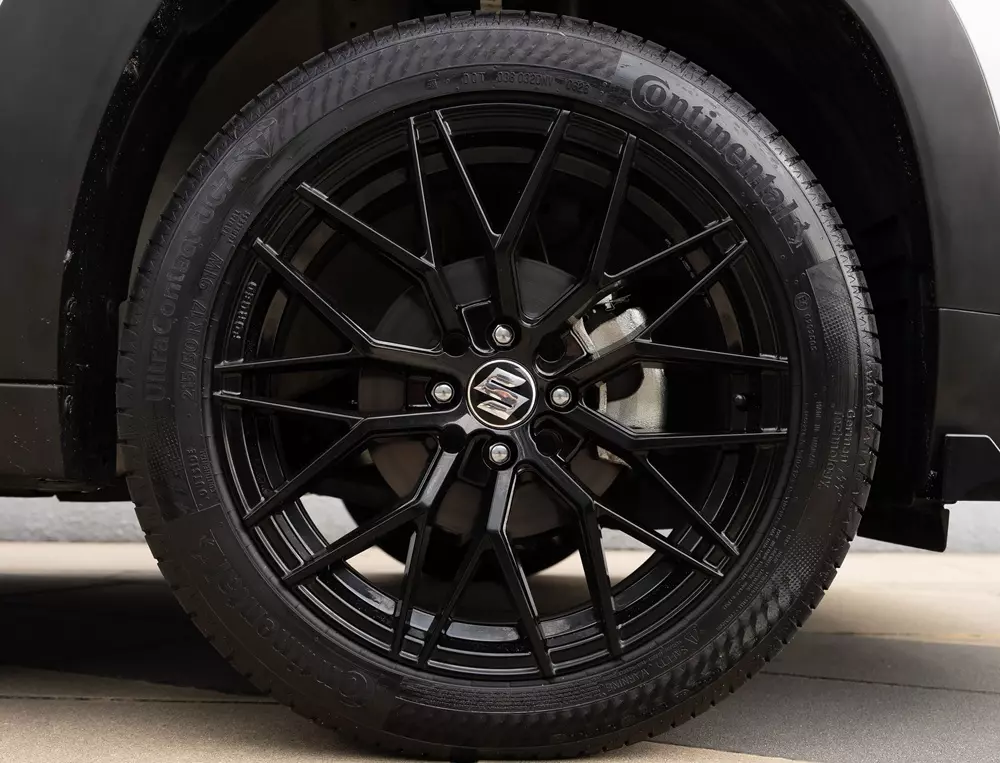 Bộ mâm 17 inch sơn đen của Suzuki Fronx Sport Bộ mâm 17 inch sơn đen của Suzuki Fronx Sport
