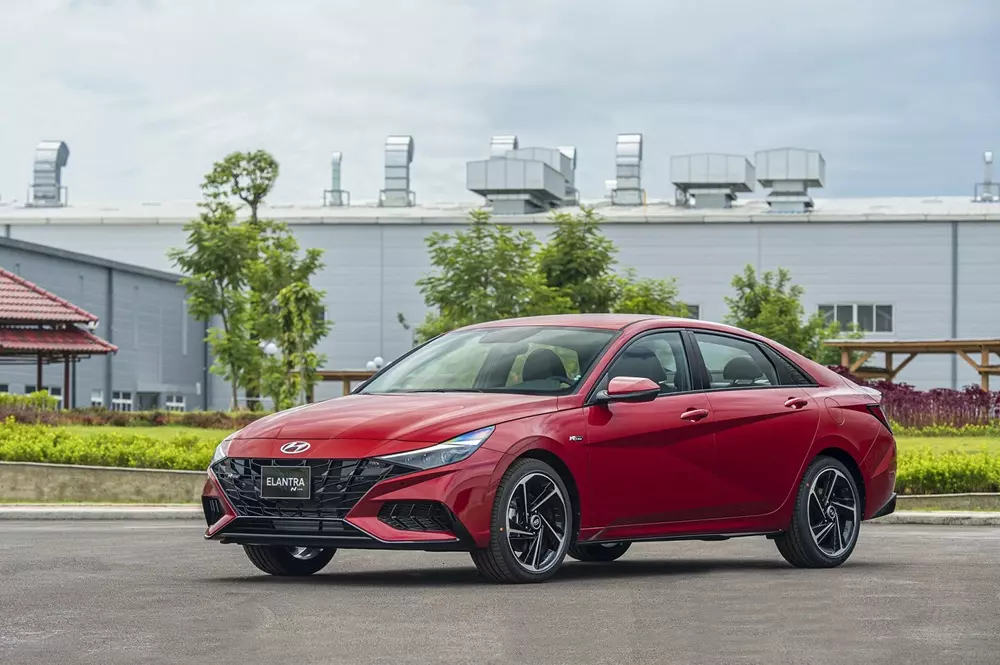Top 10 ô tô bán kém nhất Việt Nam tháng 5/2026: Toyota Camry xuất hiện, thế chỗ cho Corolla Altis - Ảnh 6.
