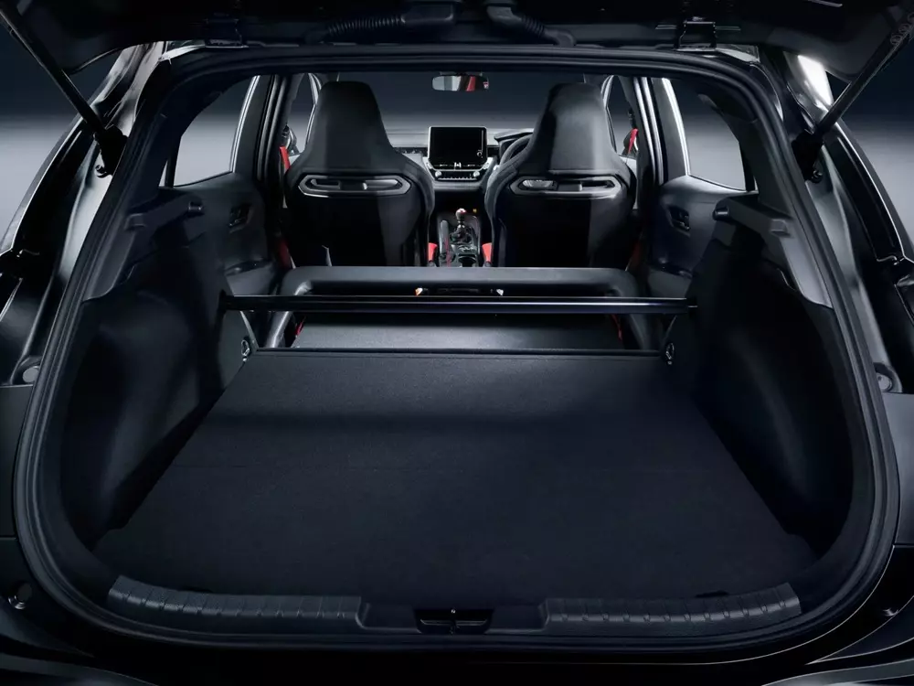 Toyota Corolla ra mắt phiên bản GRMN với khối động cơ "nhỏ nhưng có võ" và nội thất 2 chỗ ngồi - Ảnh 10. Toyota Corolla ra mắt phiên bản GRMN với khối động cơ "nhỏ nhưng có võ" và nội thất 2 chỗ ngồi - Ảnh 10.