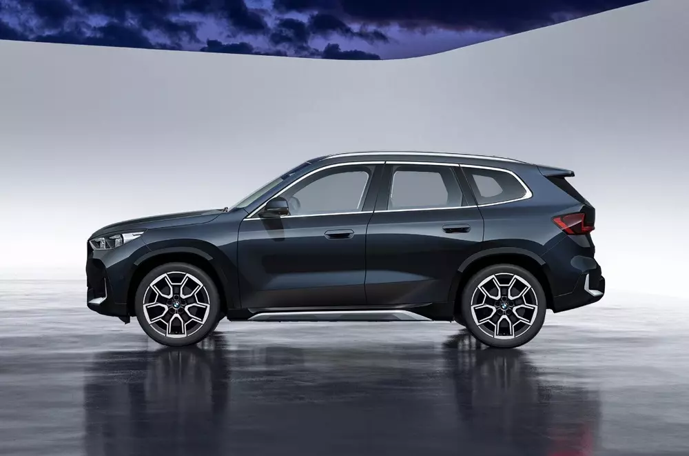 bmw-x1-6-77dd BMW X1 2027 tăng đáng kể về mặt kích thước