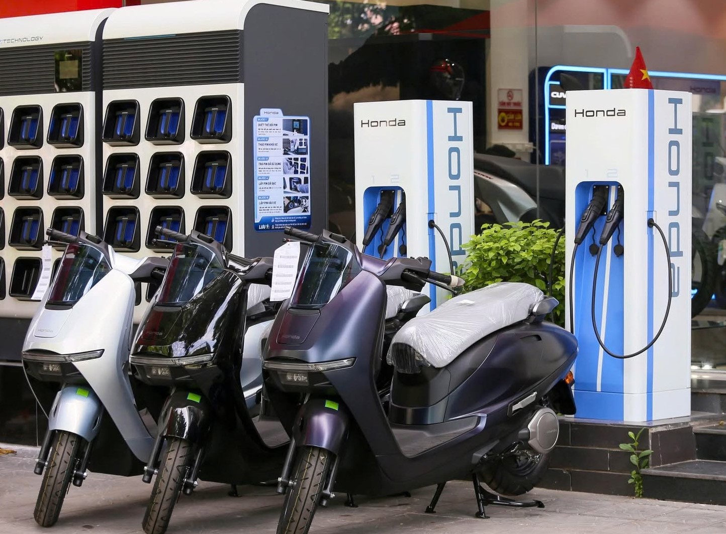Honda UC3 (1) (1).jpg Honda UC3 (1) (1).jpg