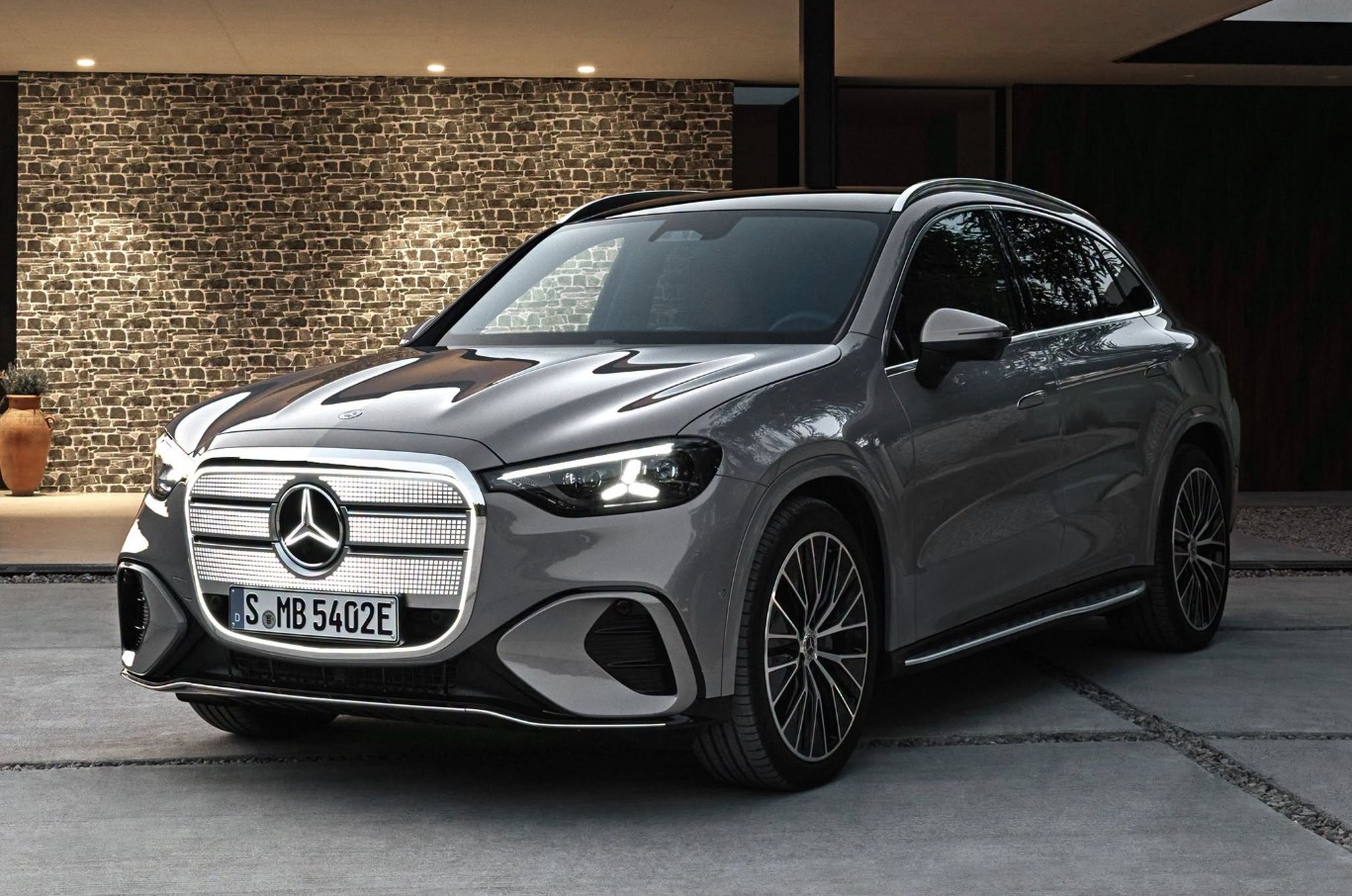 Mercedes-Benz GLC EV-1.jpg Mercedes-Benz GLC EV-1.jpg