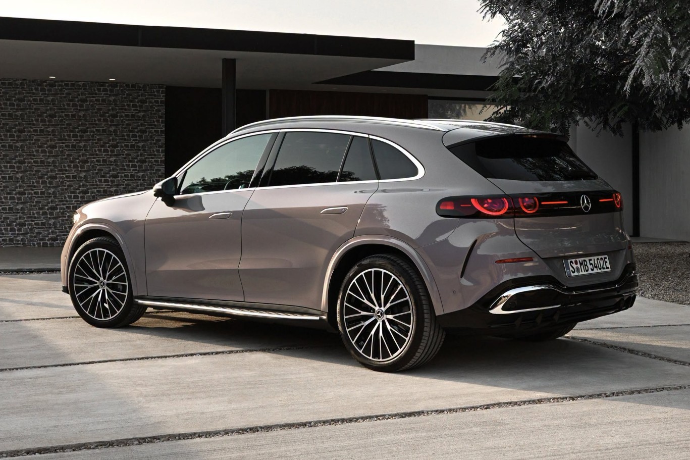 Mercedes-Benz GLC EV-2.jpg Mercedes-Benz GLC EV-2.jpg
