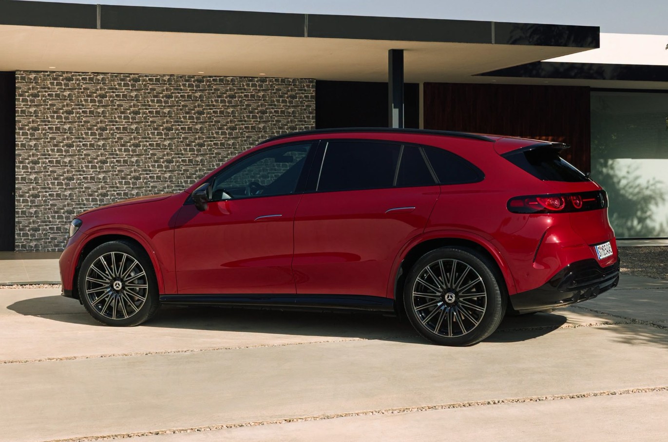 Mercedes-Benz GLC EV-8.jpg Mercedes-Benz GLC EV-8.jpg