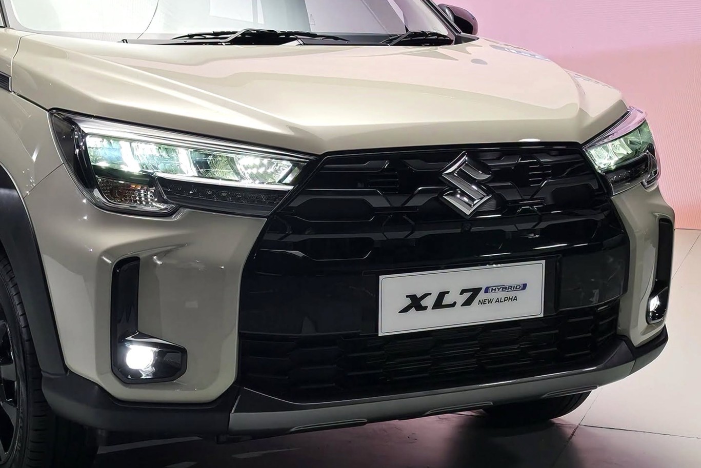 Suzuki XL7 Hybrid-a2.jpg Suzuki XL7 Hybrid-a2.jpg