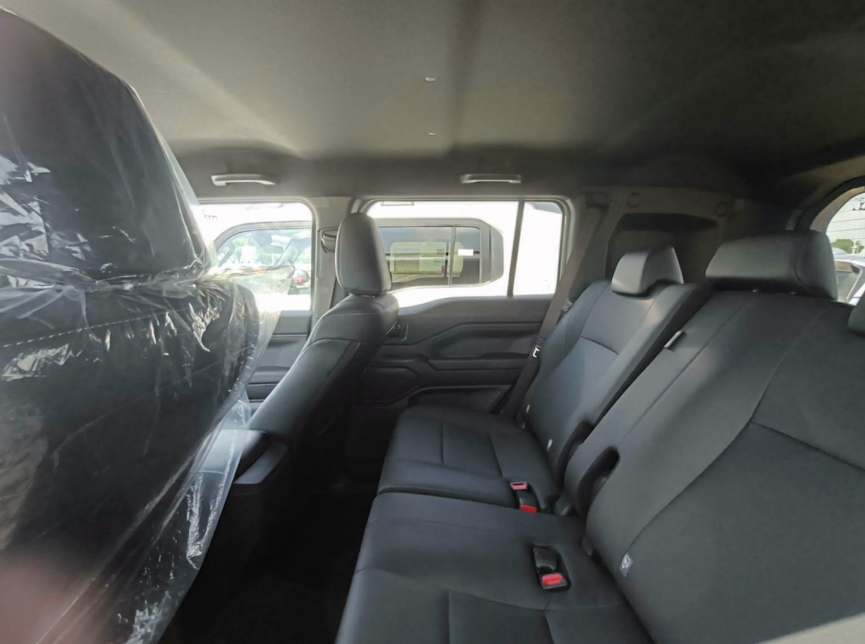Toyota Land Cruiser FJ 2026 -a4.jpg Toyota Land Cruiser FJ 2026 -a4.jpg