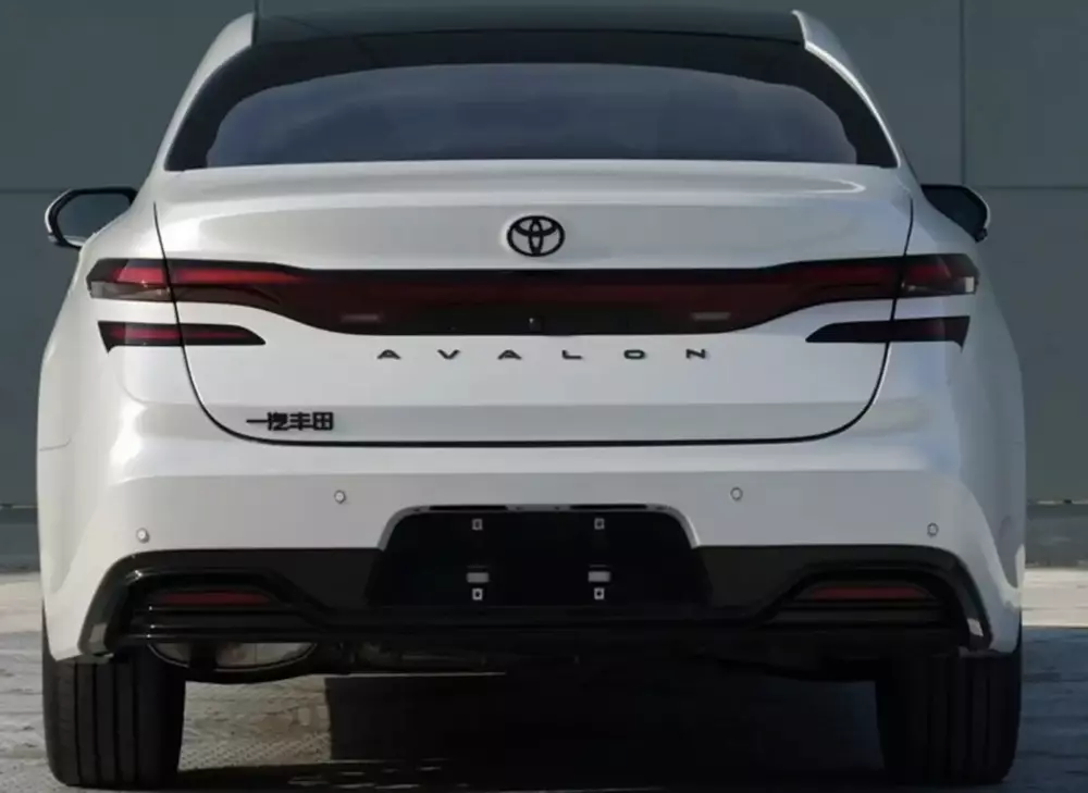 toyota-avalon-2027-2-f4a1 Toyota Avalon 2027 được trang bị cụm đèn hậu mới