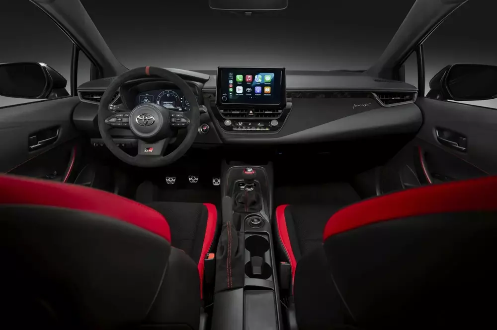 toyota-grmn-corolla-4c37 Toyota GRMN Corolla vẫn dùng màn hình cảm ứng trung tâm 8 inch
