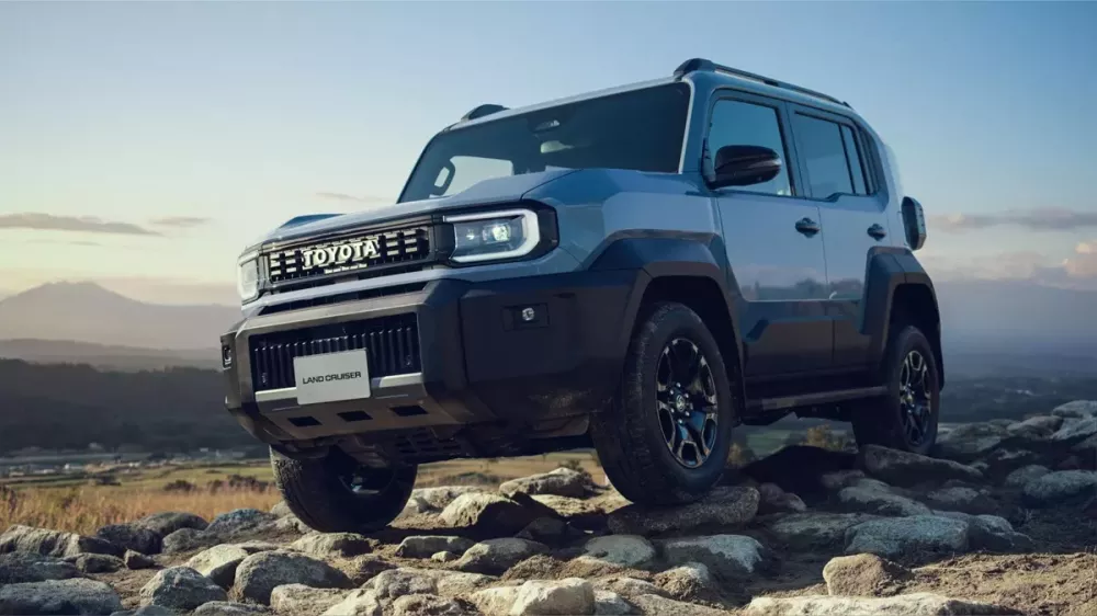 toyota-land-cruiser-fj-2-aba6-1 Toyota Land Cruiser FJ được thiết kế vuông vức và thực dụng