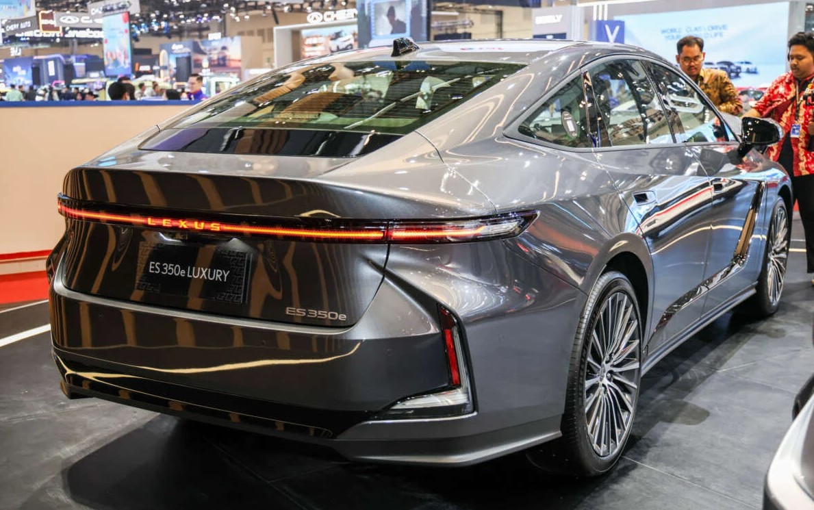 2026-GIIAS-Lexus-ES350h-Luxury-1-1200x8014.jpg 2026-GIIAS-Lexus-ES350h-Luxury-1-1200x8014.jpg
