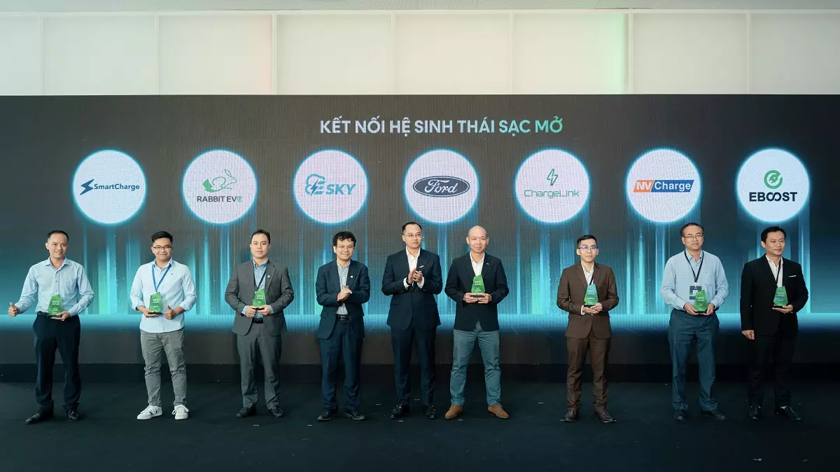 9-cac-doi-tac-dong-hanh-ket-noi-voi-vetc-tram-sac-79f9 VETC ra mắt hệ sinh thái sạc mở theo mô hình eRoaming - Ảnh 2.