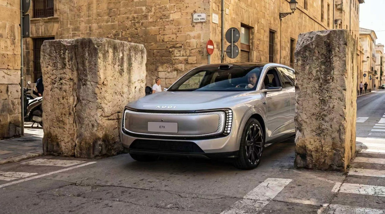 Audi 2.jpg Audi 2.jpg