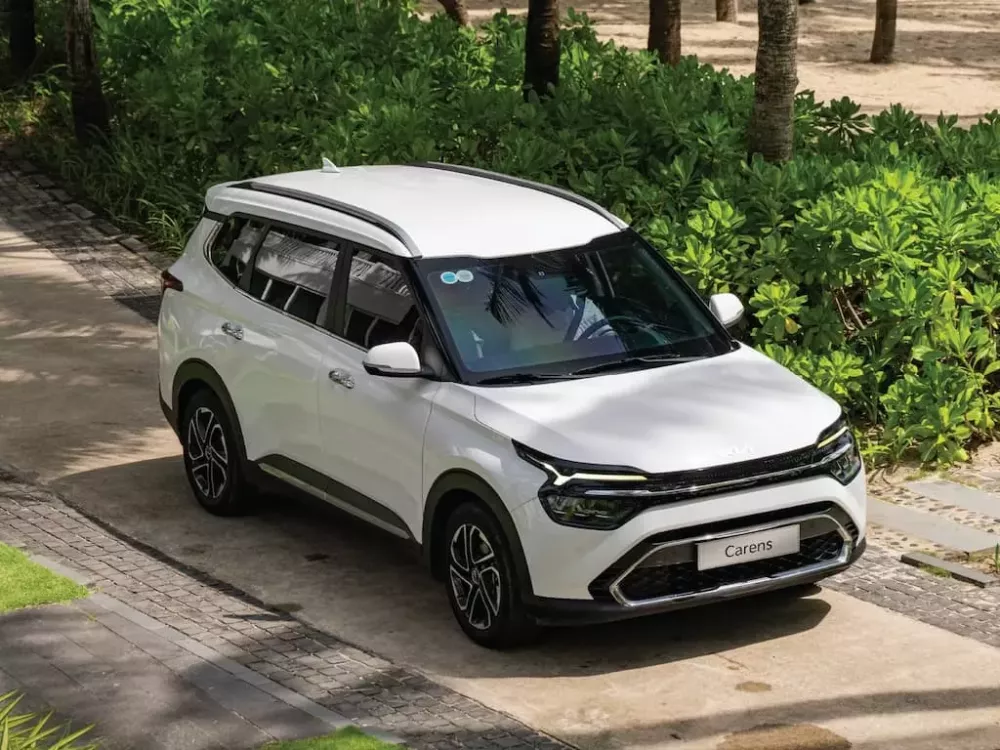 doanh-so-xe-mpv-thang-6-2026-kia-carens-c180 Doanh số xe MPV tháng 6/2026: Toyota Innova Cross chỉ bán thua VinFast Limo Green - Ảnh 6.