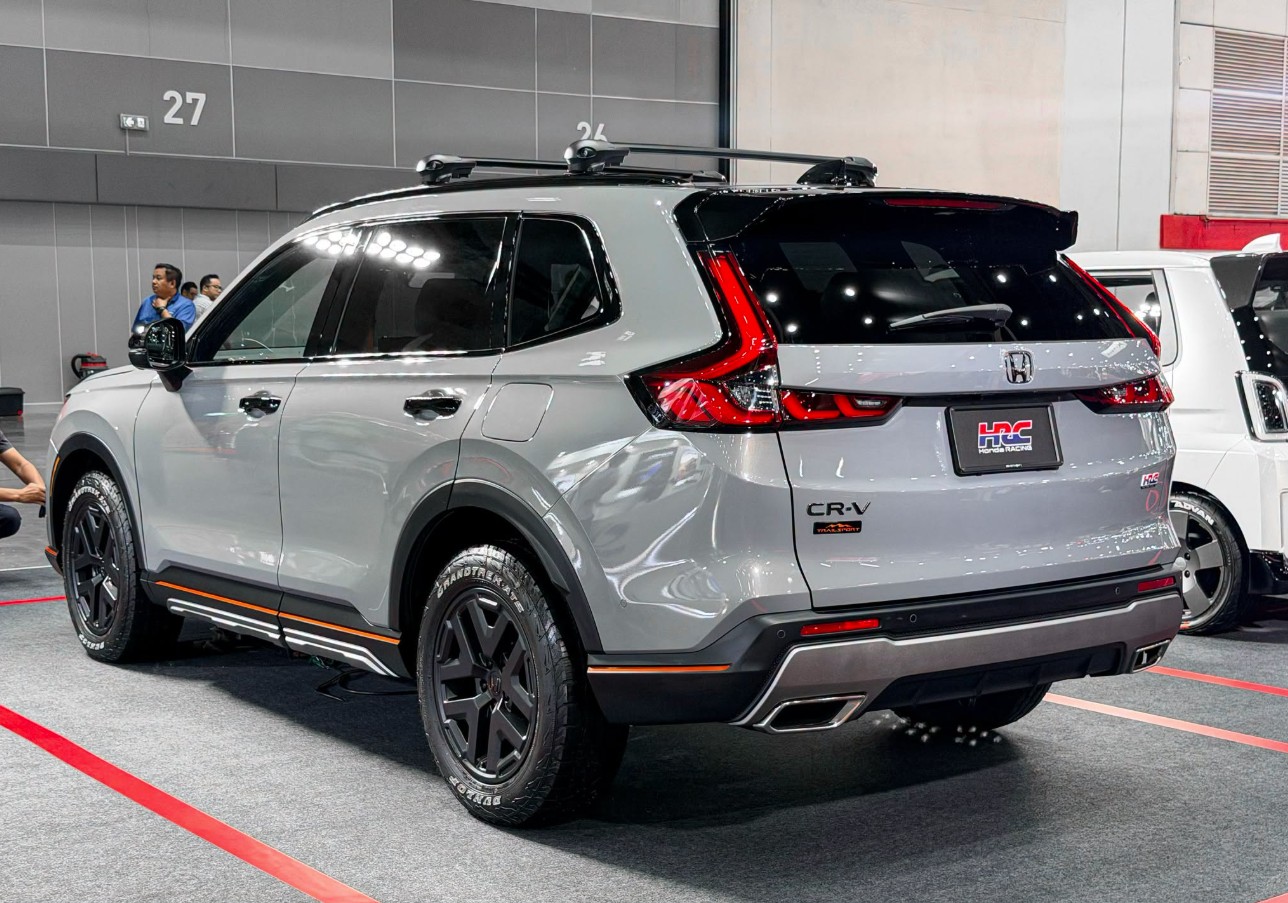 Honda CR-V TrailSport HRC Concept 2.jpg Honda CR-V TrailSport HRC Concept 2.jpg