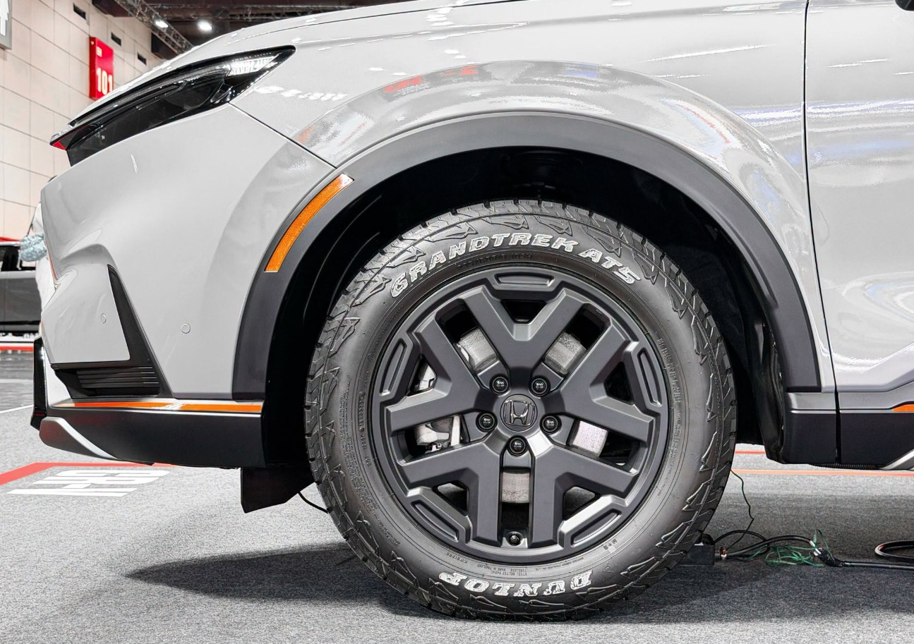 Honda CR-V TrailSport HRC Concept 4.jpg Honda CR-V TrailSport HRC Concept 4.jpg