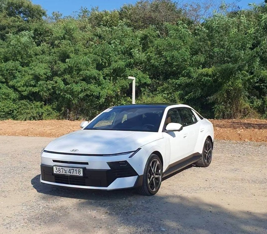 Hyundai Elantra 2027aa11.jpg Hyundai Elantra 2027aa11.jpg