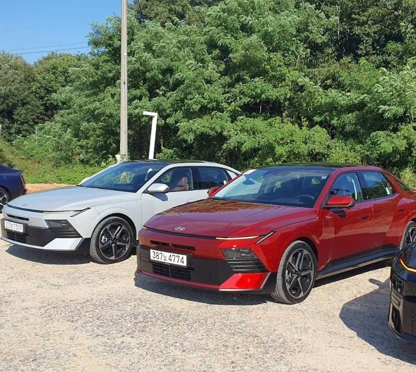 Hyundai Elantra 2027a13.jpg Hyundai Elantra 2027a13.jpg
