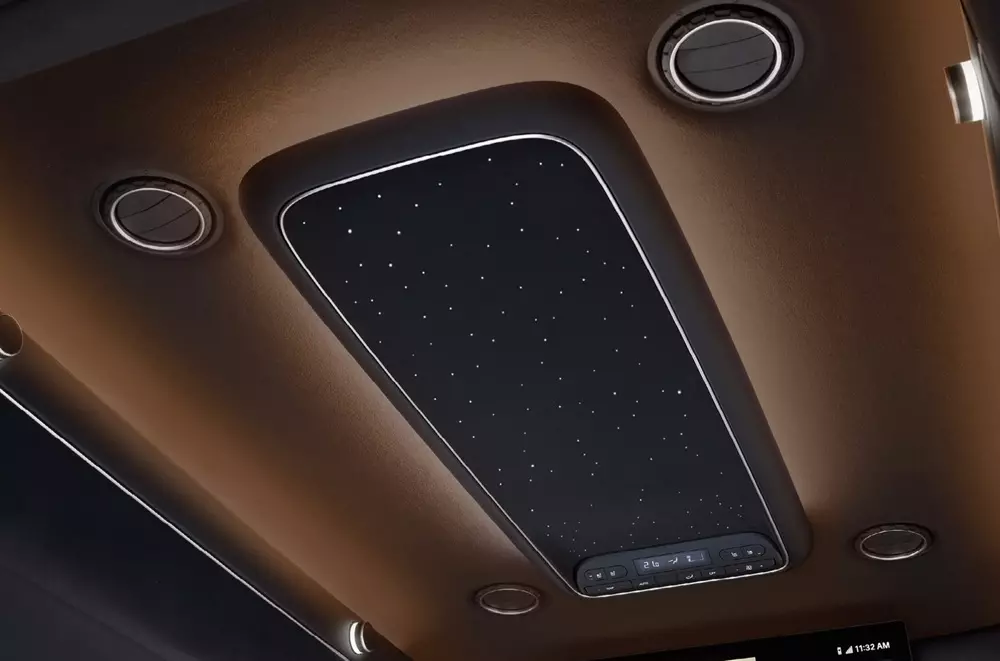 hyundai-palisade-2027-7-6ffc Hyundai Palisade 2027 ra mắt, thêm phiên bản nóc cao và trần xe bầu trời sao như Rolls-Royce - Ảnh 4.