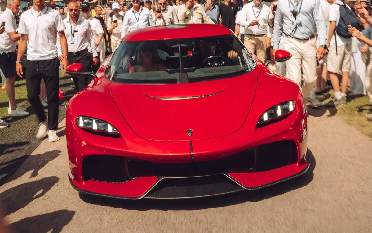 Chiếc Koenigsegg Gemera trị giá 3 triệu USD đầu tiên trên thế giới bị đập phá chỉ vài ngày sau khi bàn giao cho chủ nhân
