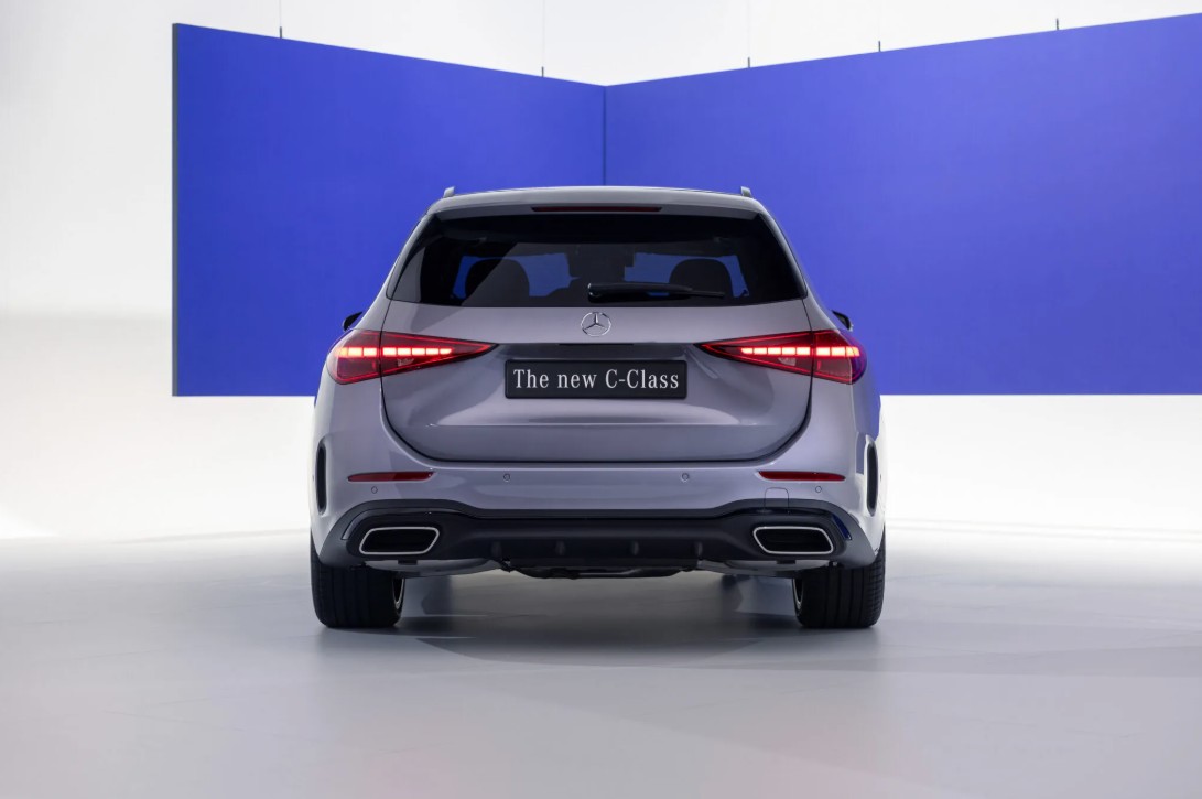 Mercedes-Benz C-Class facelift 3.jpg Mercedes-Benz C-Class facelift 3.jpg